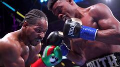 Shawn Porter y Erroll Spence durante su combate en Los &Aacute;ngeles.