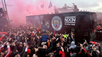Liverpool apologise after damage to Manchester City bus