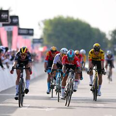 Gaviria y Molano, sin chances de sprintar en el inicio del UAE Tour