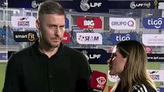 Oficial: un club chileno remece el mercado y presenta a un DT griego