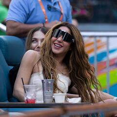 Shakira in clear view for El Clásico between Real Madrid and Barcelona