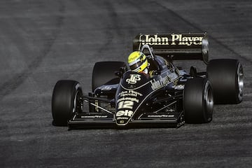 Posee dos triunfos en el GP de España, en 1986 y 1989, ambos cuando este gran premio se disputaba en el circuito de Jerez.
