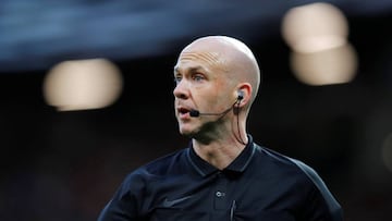 Anthony Taylor, durante un partido de la Premier League.
