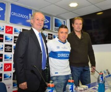 Christi&aacute;n Bravo fue presentado en Universidad Cat&oacute;lica por el presidente Luis Larra&iacute;n y Jos&eacute; Mar&iacute;a Buljubasich.