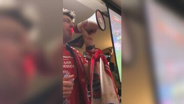 Todo el cariño de la hinchada de Bayern es para James