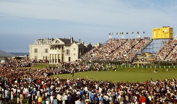 El British Open no se jugó fuera de Escocia hasta 1894, cuando lo acogió Royal St. George's, en Kent, Inglaterra. El campo que más ediciones ha acogido es el escocés St. Andrews, la cuna del golf. Serán 30 con la de este a?o.