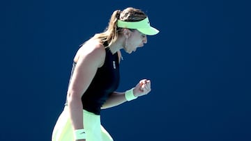 MIAMI GARDENS, FLORIDA - MARCH 19: Paula Badosa of Spain celebrates while playing Aliaksandra Sasnovich on Day 3 of the Miami Open Presented by Itau at Hard Rock Stadium on March 19, 2026 in Miami Gardens, Florida. Matthew Stockman/Getty Images/AFP (Photo by MATTHEW STOCKMAN / GETTY IMAGES NORTH AMERICA / Getty Images via AFP)