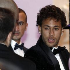 Neymar festejó sus 26 años invitando a todo el PSG