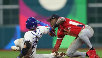 HOUSTON, TEXAS - MARCH 08: Jazz Chisholm Jr. #3 of Team Great Britain tags out J.J.D'orazio #28 of Team Italy at second base in the eighth inning during a 2026 World Baseball Classic Pool B game at Daikin Park on March 08, 2026 in Houston, Texas. Alex Slitz/Getty Images/AFP (Photo by Alex Slitz / GETTY IMAGES NORTH AMERICA / Getty Images via AFP)