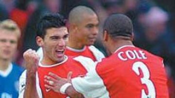 <b>GOLEADOR. </b>Reyes ya es un ídolo en el Arsenal con el que marcó los dos goles de la victoria sobre el Chelsea.