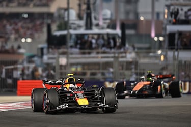 Checo Pérez se burla de Red Bull