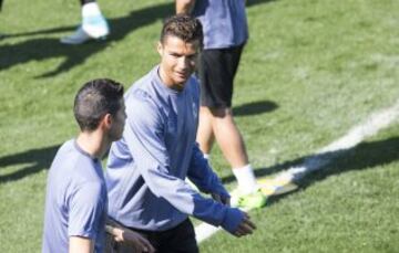 Risas y buen rollo en el entrenamiento del Real Madrid