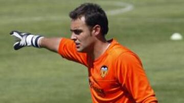 <b>PREPARADO.</b> Renan Brito, portero brasileño del Valencia, ha asegurado que ya se encuentra "listo" para jugar después de recuperarse su lesión y "pelea para tener la oportunidad de jugar" después de tres meses fuera de los terrenos de juego.