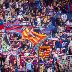 La afición del Levante se vuelca con el playoff