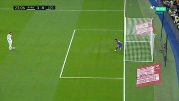 Sergio Ramos aprovechó la segunda vez que se repite un penalti por la regla del portero.