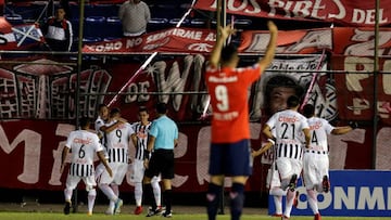 Libertad toma ventaja en la primera semifinal de Copa