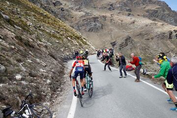 Decimotercera etapa entre Pinerolo y Ceresole Reale de 196 km.