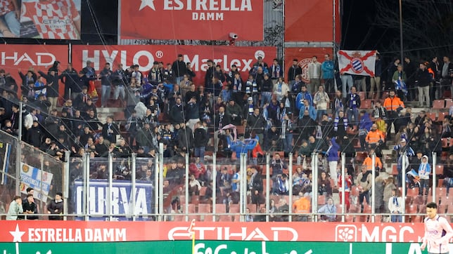 Un partido de alto riesgo, más de 300 pericos y camisetas en los matorrales