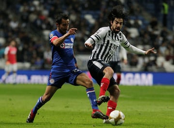 Rayados de Monterrey vence 1-0 a Cruz Azul en la ida de semifinales