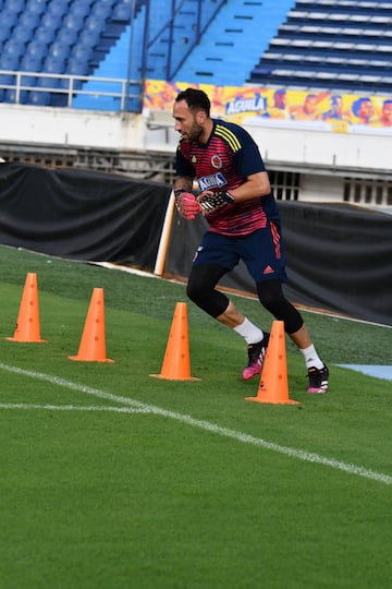 La Selección Colombia entrenó por primera vez en el Metropolitano para preparar el duelo ante Argentina. Activación física, movilidad y definición fueron los trabajos del equipo nacional 