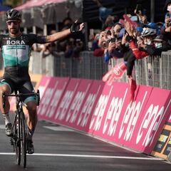 Exhibición de Sagan el día que Pello Bilbao apuesta al rosa