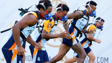Real Madrid Pintus masks training