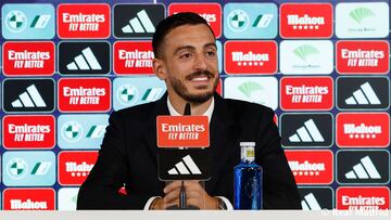 Joselu, en su presentación como nuevo jugador del Real Madrid