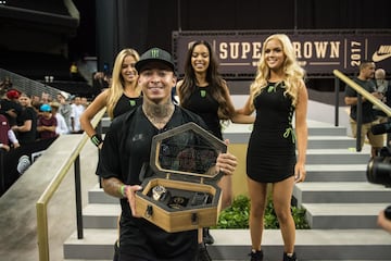 La Super Crown en categoría masculina fue a parar a manos 'del de siempre', Nyjah Huston, que recupera la corona tras estar en posesión de Shane O'Neill en 2016.