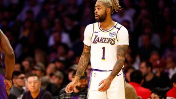 LOS ANGELES, CALIFORNIA - NOVEMBER 10: D'Angelo Russell #1 of the Los Angeles Lakers in the first half of play against the Toronto Raptors at Crypto.com Arena on November 10, 2024 in Los Angeles, California. NOTE TO USER: User expressly acknowledges and agrees that, by downloading and/or using this photograph, user is consenting to the terms and conditions of the Getty Images License Agreement. Ronald Martinez/Getty Images/AFP (Photo by RONALD MARTINEZ / GETTY IMAGES NORTH AMERICA / Getty Images via AFP)