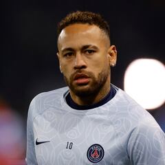 Neymar es multado con 3.3 millones de dólares por construir un lago artificial en su mansión