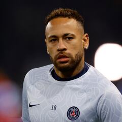 On what condition could Premier League giants Manchester United sign Neymar from PSG?