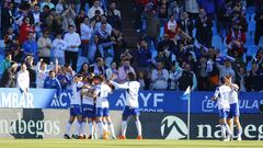 Los jugadores del Real Zaragoza celebran el primer gol contra el Cartagena.