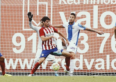 Tuvo su debut en Liga en abril de 2016 siendo titular en la goleada al Betis por 5-1. Salió de España tras firmar con el Deportivo, Rayo y Recreativo para probar suerte en Holanda, en el Twente y en el NAC Breda. En enero de 2021 fichó por el Levski Sofia y en  verano del mismo año se marchó ŁKS Łódź de Polonia. Tras su aventura polaca, fichó por el Eldense y actualmente juega en el Hércules.