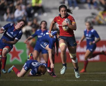 Imágenes de la semifinal del Campeonato de Europa de rugby femenino disputada en el Estadio Central de la Universidad Complutense entre la selección española, dirigida por José Antonio Barrio, y la selección rusa.