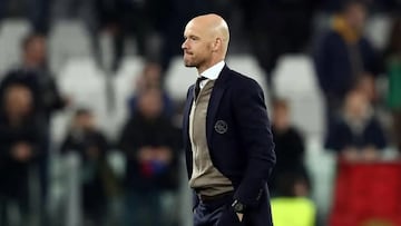 El entrenador del Manchester United, Erik Ten Hag, ya dio luz verde para que Sergiño Dest llegue a Manchester United y Aaron Wan-Bissaka al Barcelona.