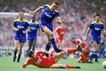 Newly crowned league champions Liverpool were overwhelming favourites against a Wimbledon team who had been playing non-league football just 11 years previously. However, Lawrie Sanchez headed the 'Crazy Gang' in front before Dave Beasant became the first goalkeeper to save a penalty in the cup final when he thwarted Liverpool striker John Aldridge.