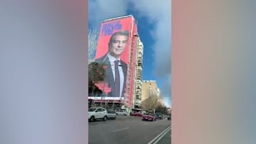 Laporta cuelga una pancarta gigante a escasos metros del Santiago Bernabéu