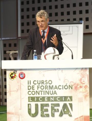 Ángel María Villar, presidente de la RFEF, es el encargado de inaugurar el evento