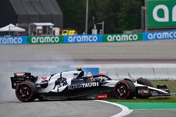 El piloto japonés tuvo problemas cuando comenzaron a caer las primeras gotas en el circuito.