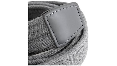 Encontramos un cinturn trenzado Under Armour para hombre en dos colores