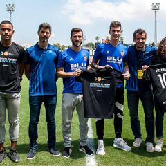 El Proyecto Fer da ánimos al Valencia antes de la final