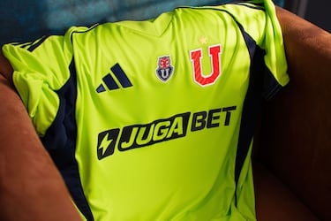 La U sorprende con este especial retorno