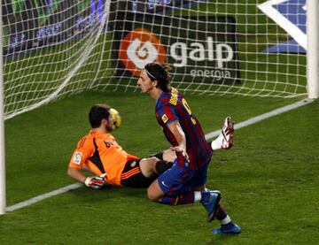 El sueco Zlatan Ibrahimovic marcó el gol de la victoria del Barça tras aprovechar un gran pase de Dani Alves y decantó el último 'clásico' del lado azulgrana.