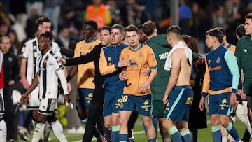 28/02/26 PARTIDO SEGUNDA DIVISION
CD CASTELLON - RACING DE SANTANDER
INCIDENTES JUGADORES
28022026 Castellón Partido liga Hypermotion CD Castellon Racing de Santander Trifulca entre los jugadores de ambos equipos y enfrentamiento en la grada
Fotos: Diario As