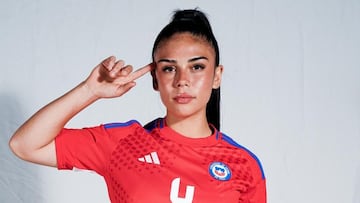 Juega en Colo Colo y llegó a la Roja con sólo 15 años: “Mi familia está orgullosa, esta nominación también es de ellos”