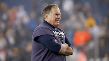 FOXBORO, MA - JANUARY 22: Head coach Bill Belichick of the New England Patriots looks on prior to the AFC Championship Game against the Pittsburgh Steelers at Gillette Stadium on January 22, 2017 in Foxboro, Massachusetts.   Jim Rogash/Getty Images/AFP
 == FOR NEWSPAPERS, INTERNET, TELCOS &amp; TELEVISION USE ONLY ==