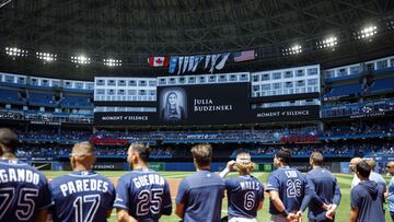 The tragic news that Toronto Blue Jays coach Mark Budzinski’s daughter Julia was killed in a boating accident over the weekend leads us to look at baseball’s untimely deaths