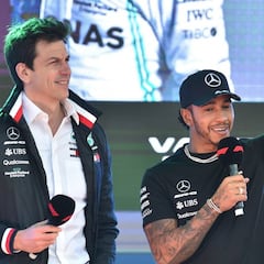 Wolff: "Es bueno que Hamilton sea el líder en un deporte muy dominado por hombres blancos"