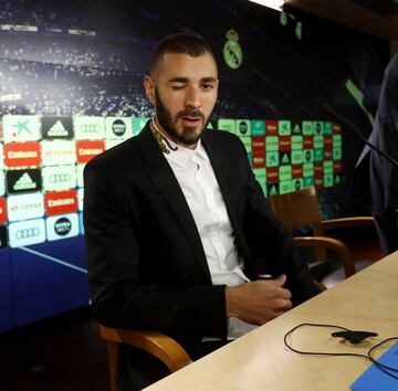 La presentación de la renovación de Benzema en imágenes