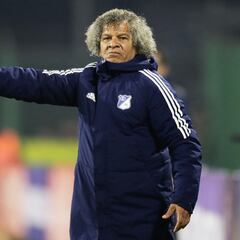 Alberto Gamero renueva su contrato con Millonarios